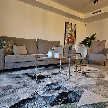 Inf1.1d - Modern Flat Near Old Town