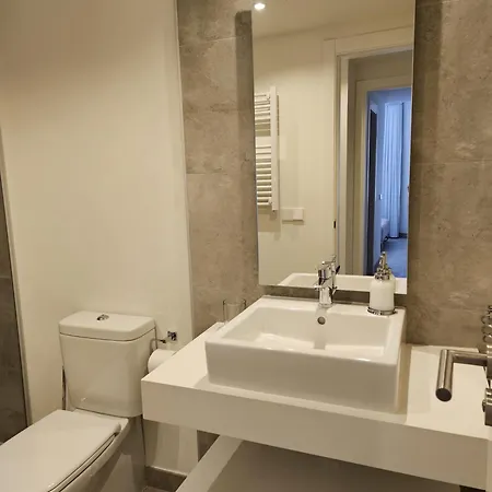 Inf1.1d - Modern Flat Near Old Town