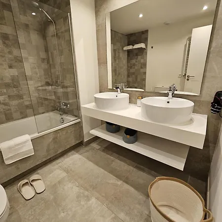 Inf1.1d - Modern Flat Near Old Town