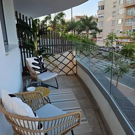 Inf1.1d - Modern Flat Near Old Town *