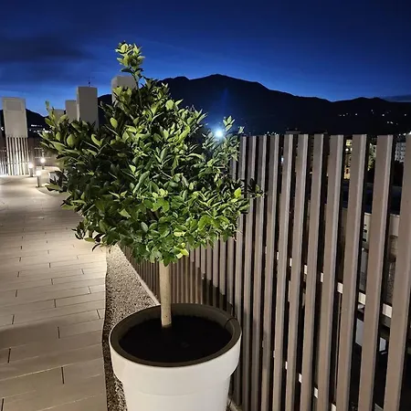 Inf1.1d - Modern Flat Near Old Town *