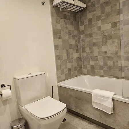 아파트 Inf1.1d - Modern Flat Near Old Town