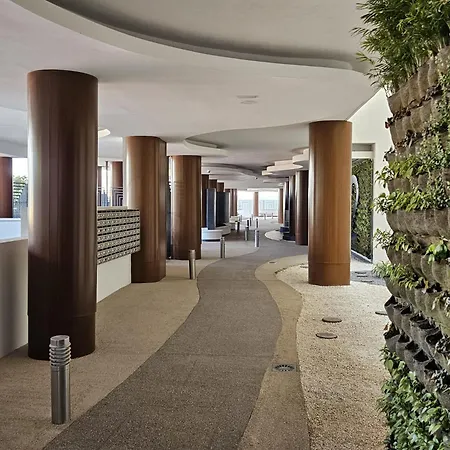 Inf1.1d - Modern Flat Near Old Town *